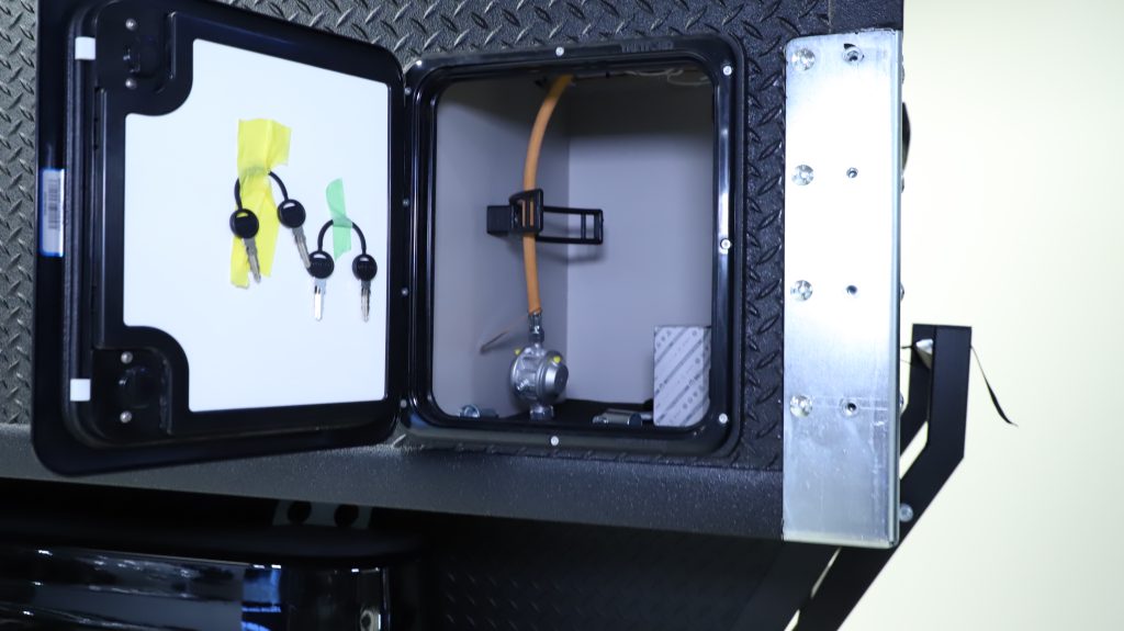 RoadCab gas cabinet open